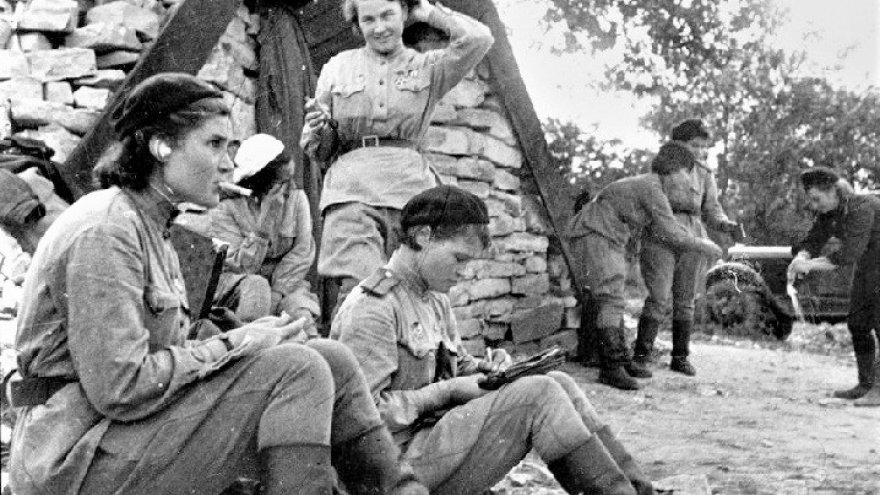 Những nỗi khổ “hữu danh, hữu hình” của các nữ quân nhân trong Chiến tranh Vệ quốc